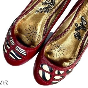Naughty Monkey Red Leather Missing in Action Slip on Flats Sz6.5